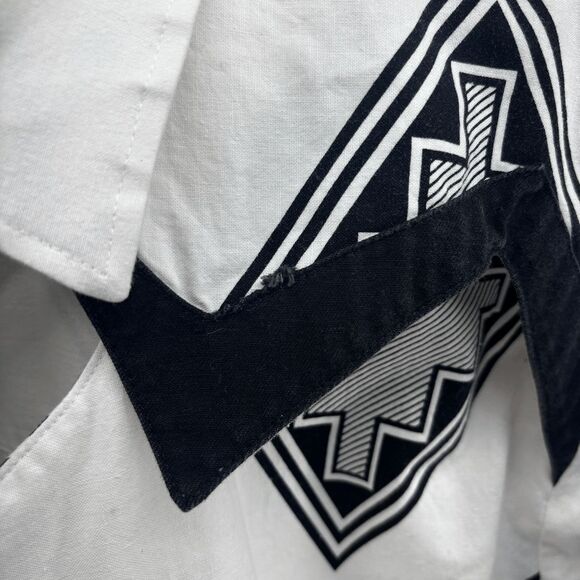 Vintage Roper Rodeo Blue Womens Size Large Black White Aztec Southwestern Shirt - Picture 6 of 6